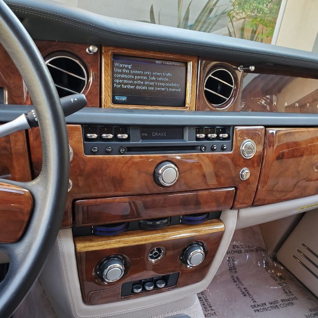 2004 Rolls-Royce Phantom 4dr Sedan - 20160599 - 12