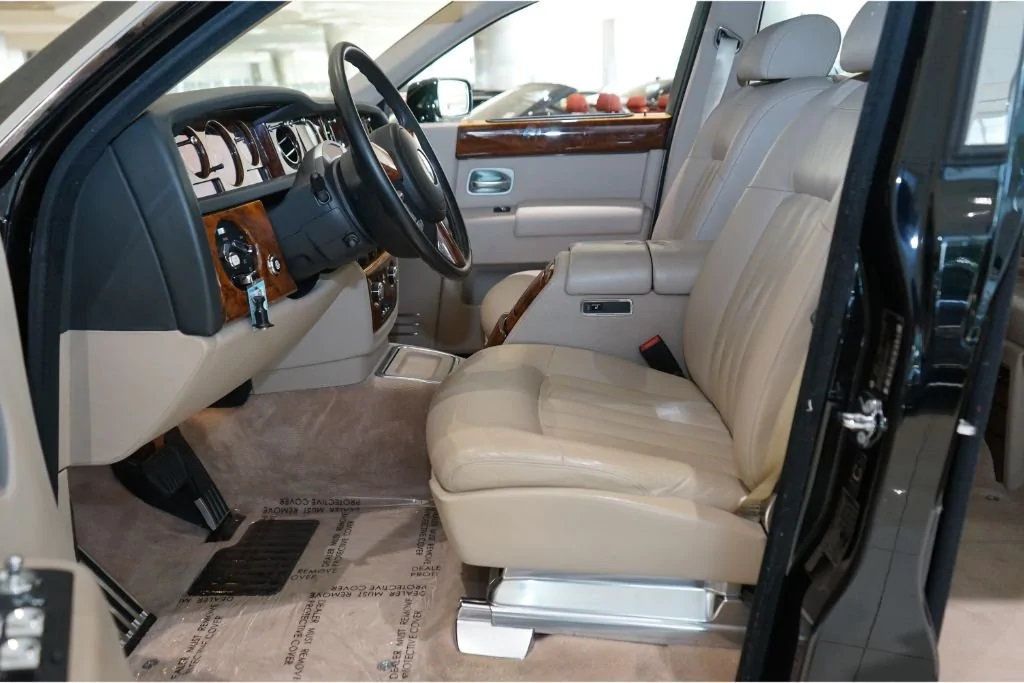 2004 Rolls-Royce Phantom 4dr Sedan - 20160599 - 51