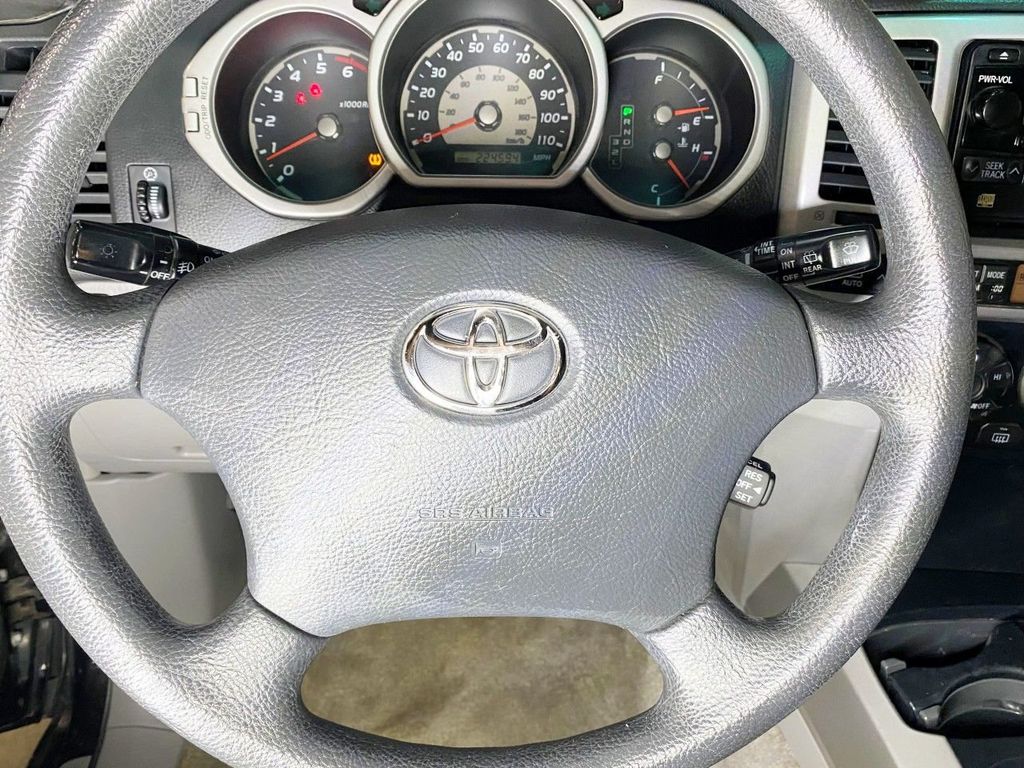2004 Toyota 4Runner 4dr SR5 V6 Automatic 4WD - 22093123 - 29