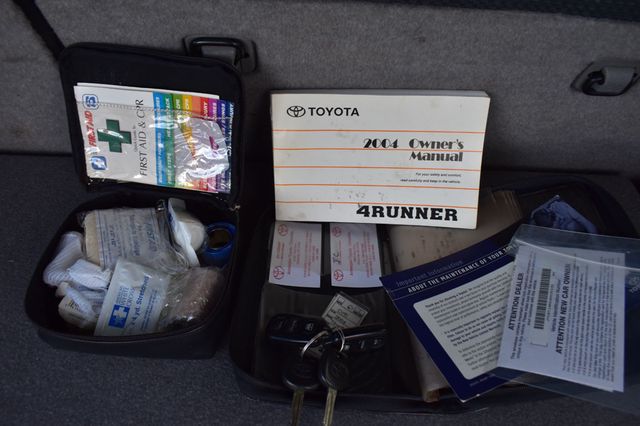 2004 Toyota 4Runner 4dr SR5 V8 Automatic 4WD - 23009054 - 13