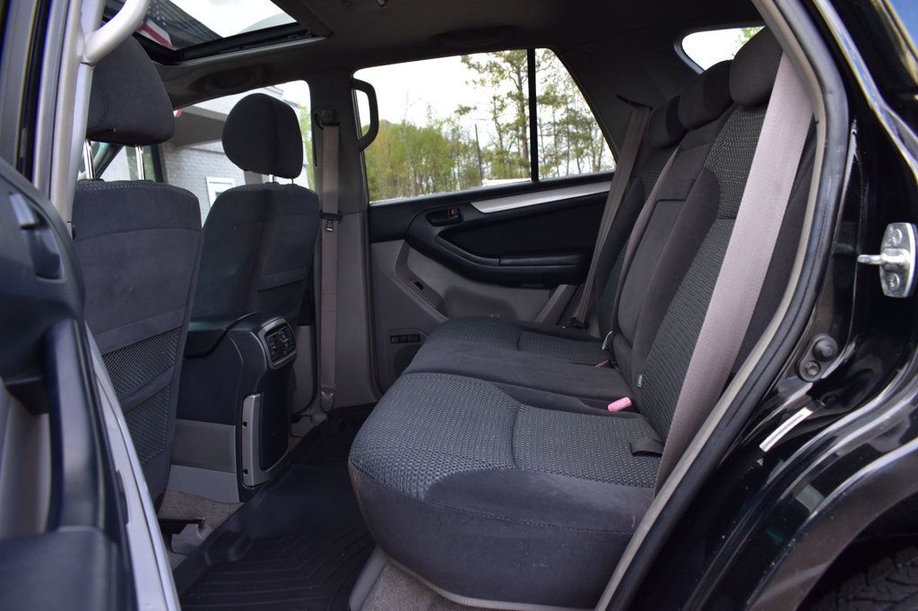 2004 Toyota 4Runner 4dr SR5 V8 Automatic 4WD - 23009054 - 22