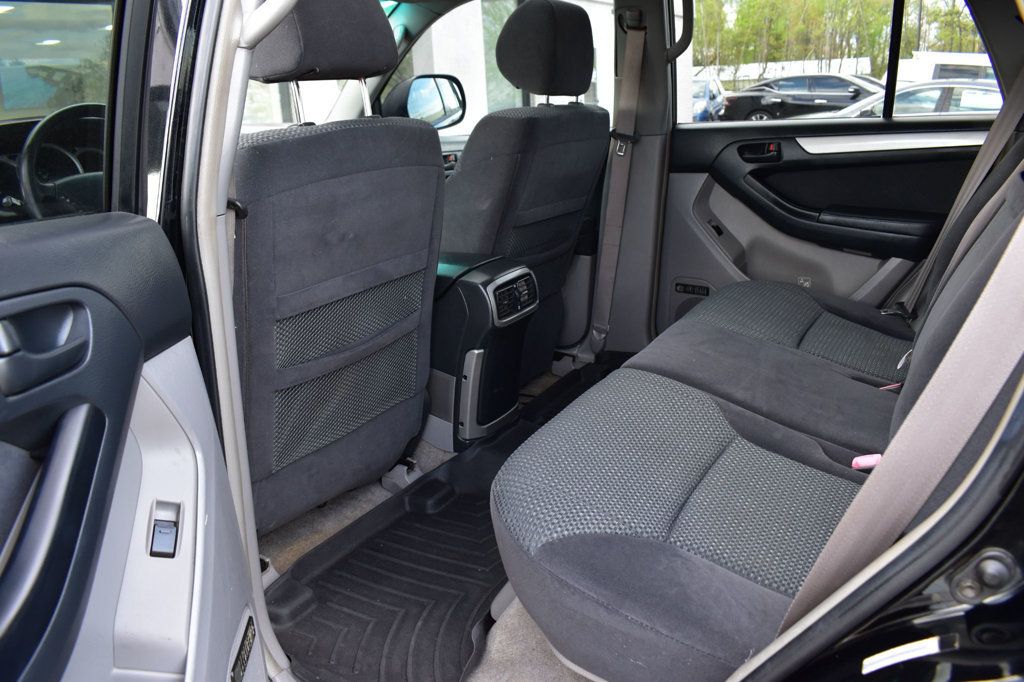 2004 Toyota 4Runner 4dr SR5 V8 Automatic 4WD - 23009054 - 24