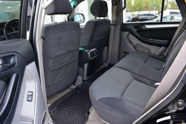 2004 Toyota 4Runner 4dr SR5 V8 Automatic 4WD - 23009054 - 24