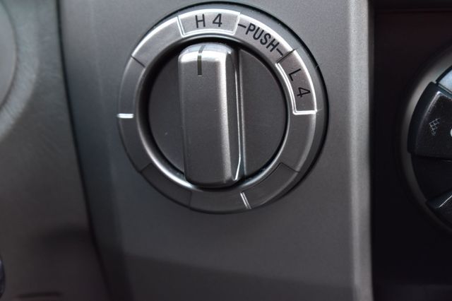 2004 Toyota 4Runner 4dr SR5 V8 Automatic 4WD - 23009054 - 38