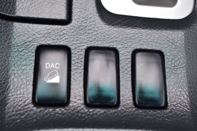 2004 Toyota 4Runner 4dr SR5 V8 Automatic 4WD - 23009054 - 39