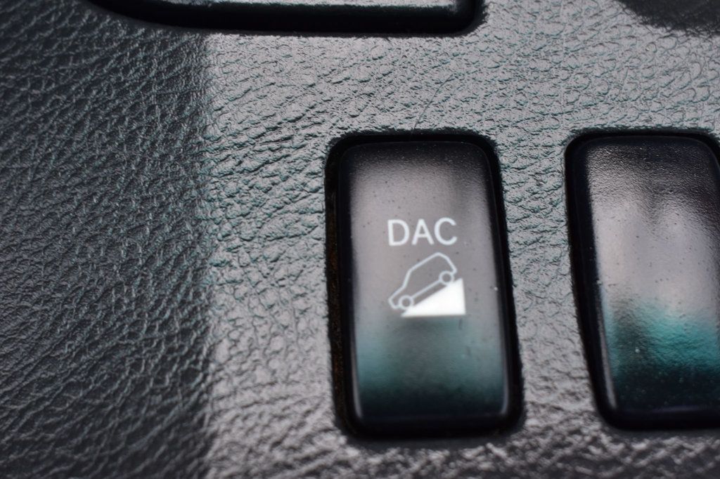 2004 Toyota 4Runner 4dr SR5 V8 Automatic 4WD - 23009054 - 40