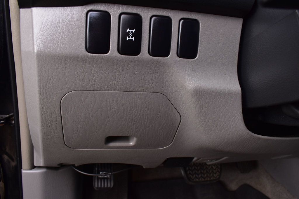 2004 Toyota 4Runner 4dr SR5 V8 Automatic 4WD - 23009054 - 46