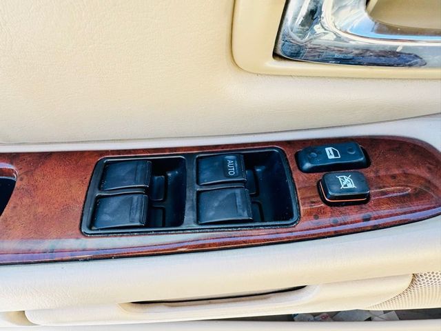 2004 Toyota Avalon 4dr Sedan XL w/Bucket Seats - 23011057 - 11