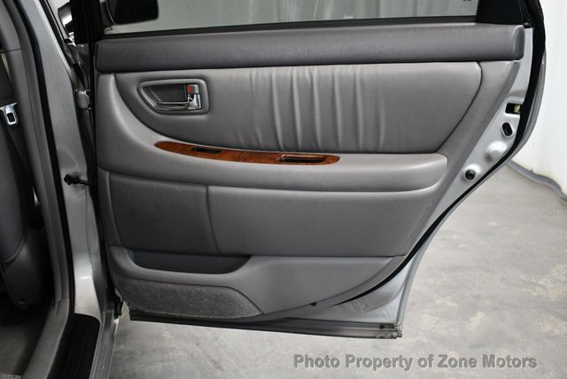 2004 Toyota Avalon XLS - 22556846 - 17