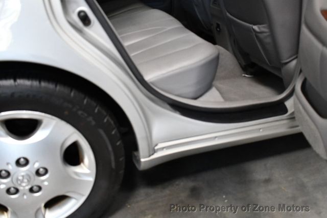 2004 Toyota Avalon XLS - 22556846 - 20