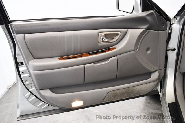 2004 Toyota Avalon XLS - 22556846 - 30