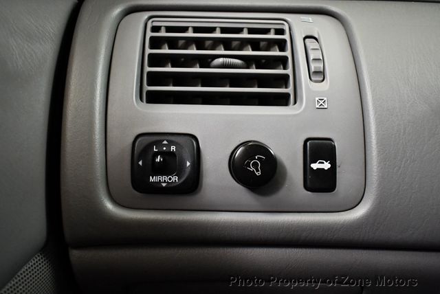 2004 Toyota Avalon XLS - 22556846 - 32