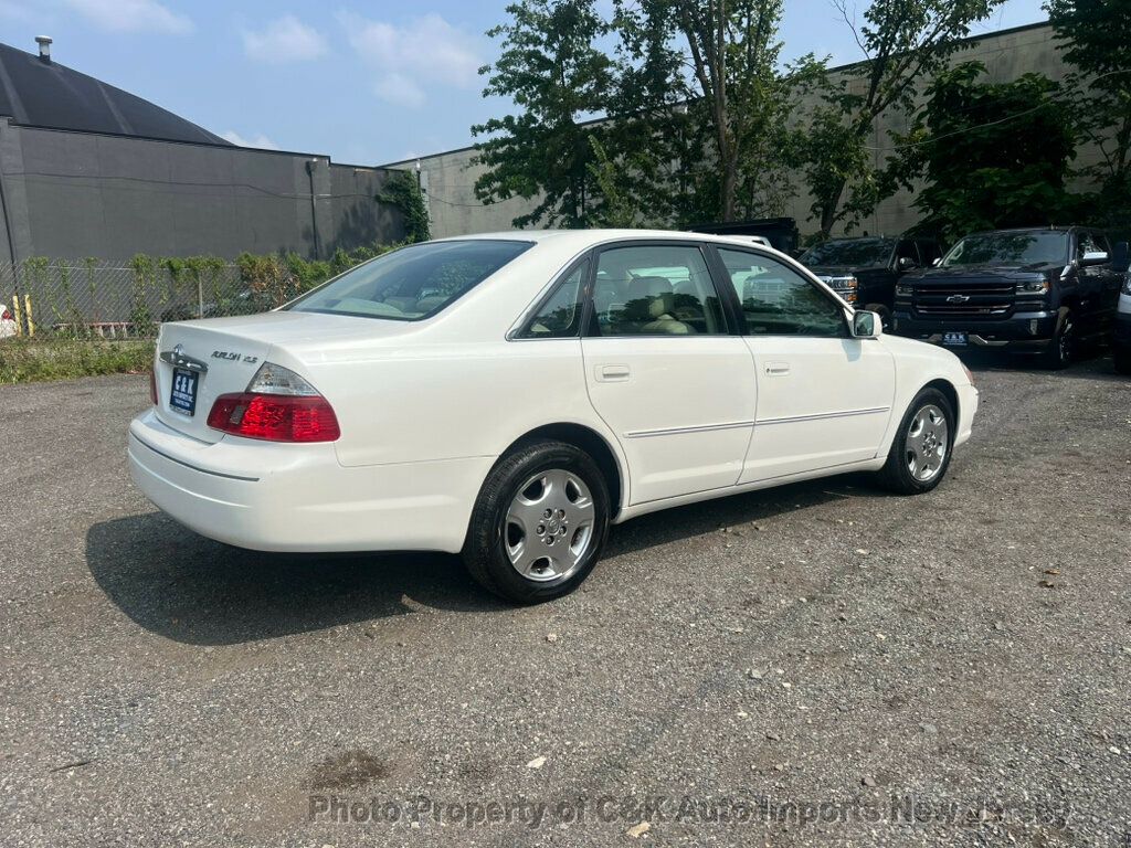 2004 Toyota Avalon XLS Premium photo 10