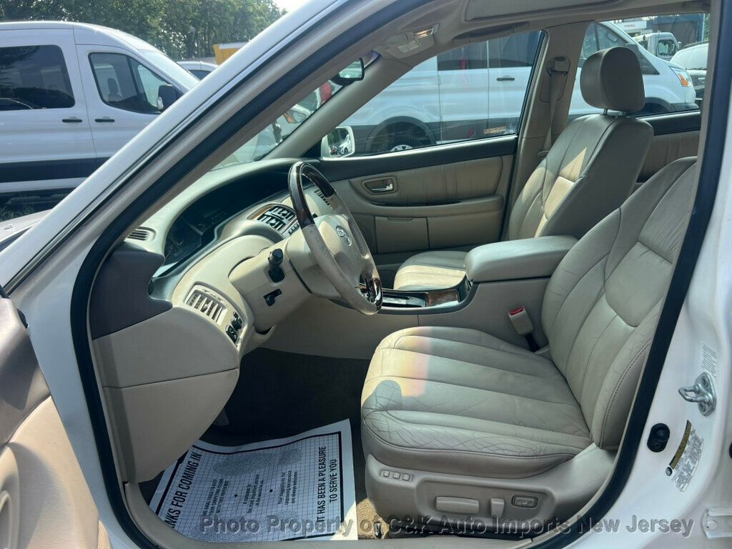 2004 Toyota Avalon XLS Premium photo 19