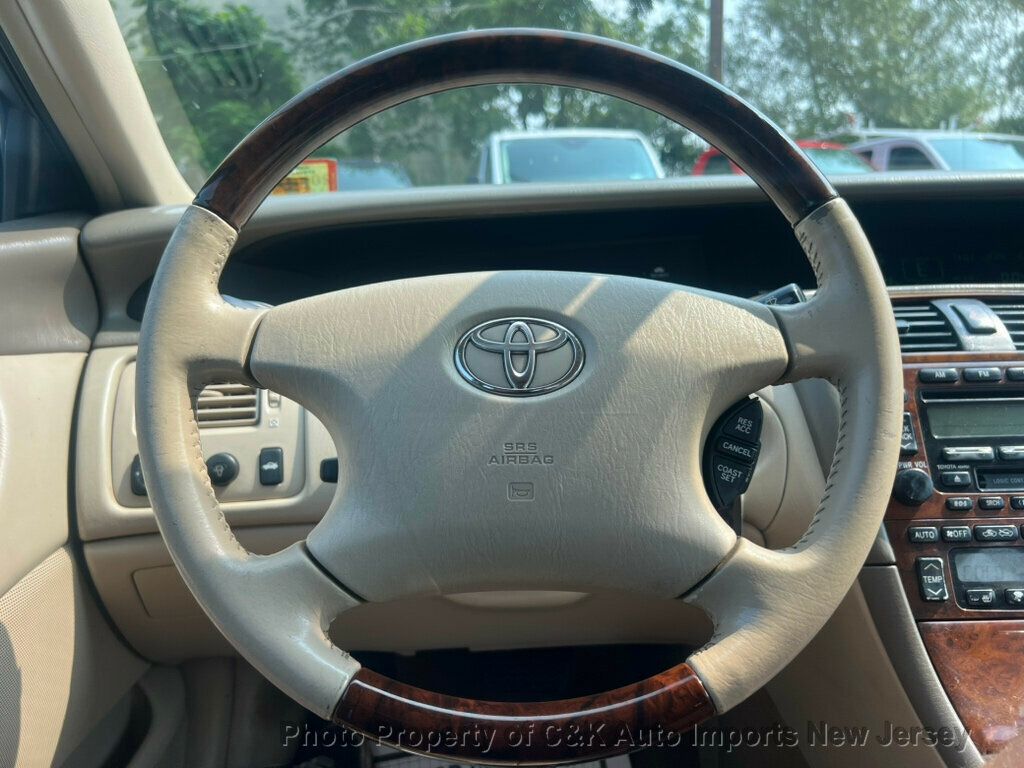 2004 Toyota Avalon XLS Premium photo 23
