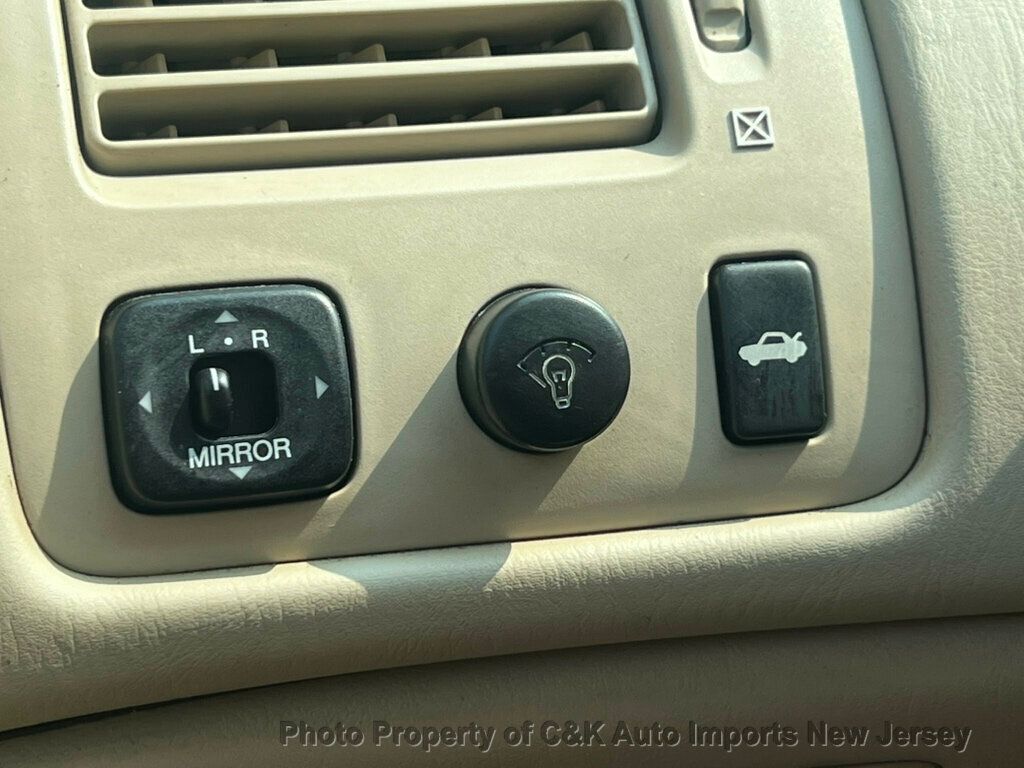 2004 Toyota Avalon XLS Premium photo 24