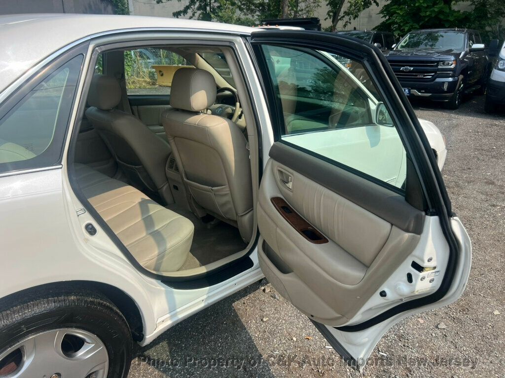 2004 Toyota Avalon XLS Premium photo 35