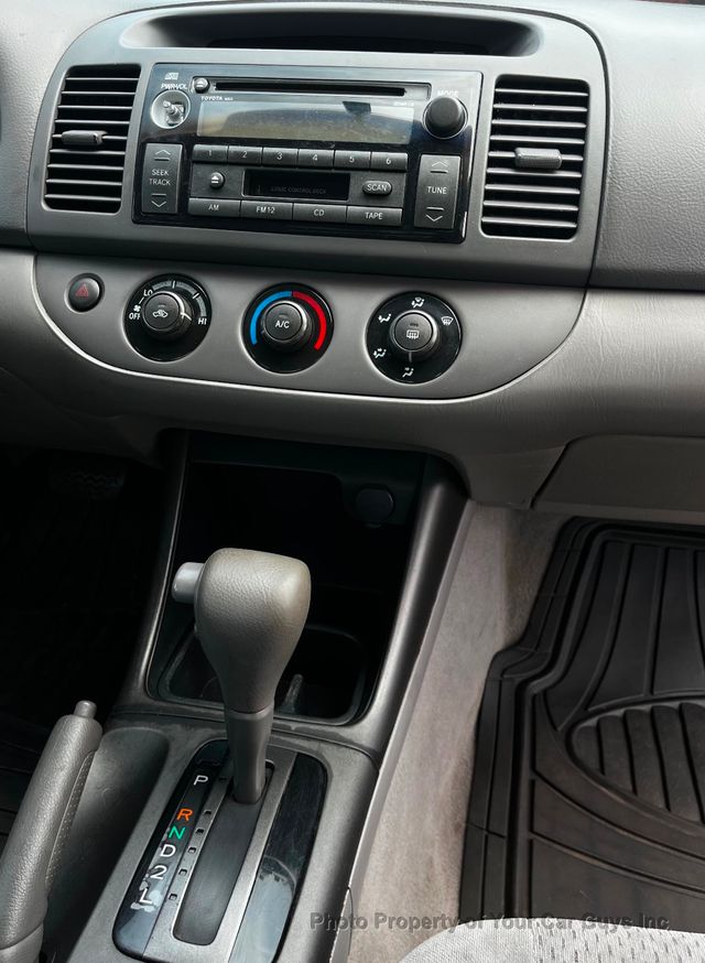 2004 Toyota Camry  - 23055407 - 17