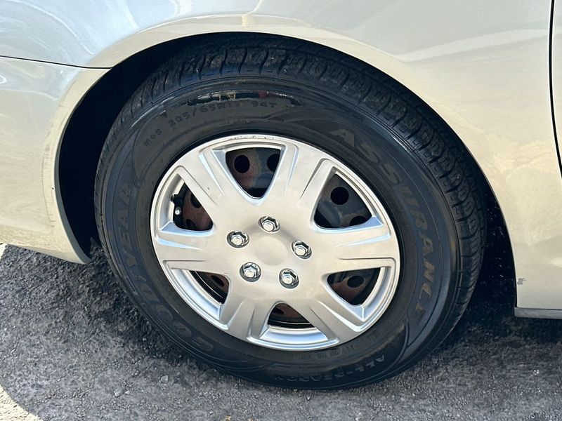 2004 Toyota Camry 4dr Sedan LE Automatic - 23024928 - 10