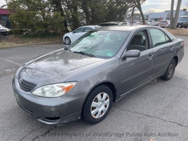 2004 Toyota Camry 4dr Sedan LE Automatic - 22967344 - 0