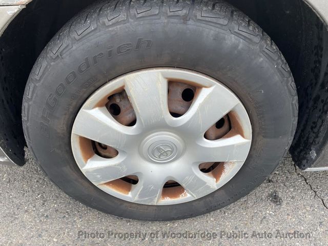 2004 Toyota Camry 4dr Sedan LE Automatic - 22967344 - 9