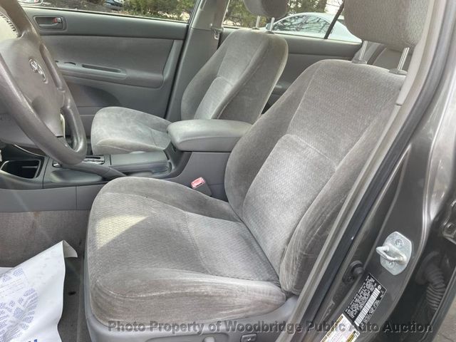 2004 Toyota Camry 4dr Sedan LE Automatic - 22967344 - 5