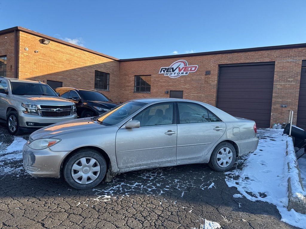 2004 Toyota Camry 4dr Sedan LE Automatic - 22975445 - 1