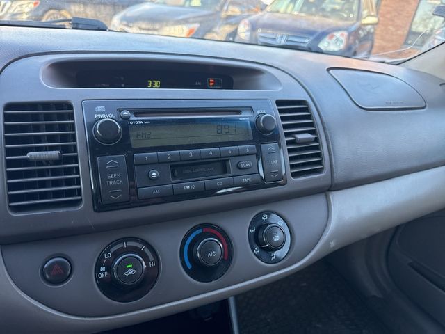 2004 Toyota Camry 4dr Sedan LE Automatic - 22975445 - 6