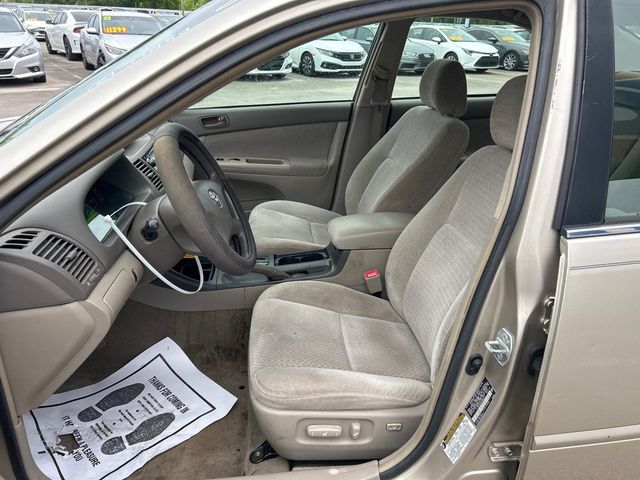 2004 Toyota Camry 4dr Sedan LE Automatic - 23021891 - 7