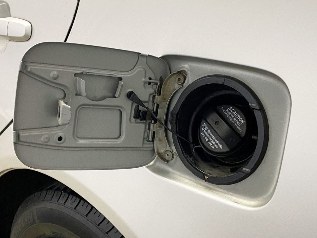 2004 Toyota Camry 4dr Sedan LE Automatic - 22937550 - 12