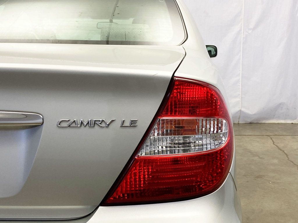 2004 Toyota Camry 4dr Sedan LE Automatic - 22937550 - 5
