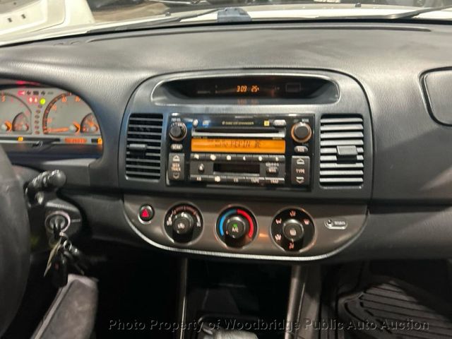 2004 Toyota Camry 4dr Sedan SE V6 Automatic - 23022077 - 9