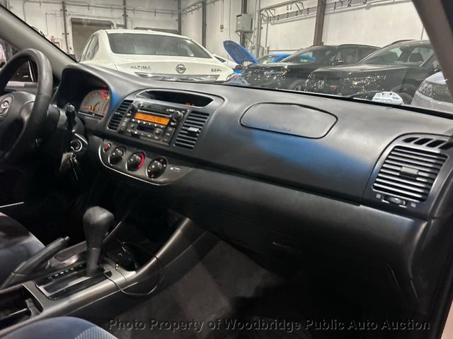 2004 Toyota Camry 4dr Sedan SE V6 Automatic - 23022077 - 8