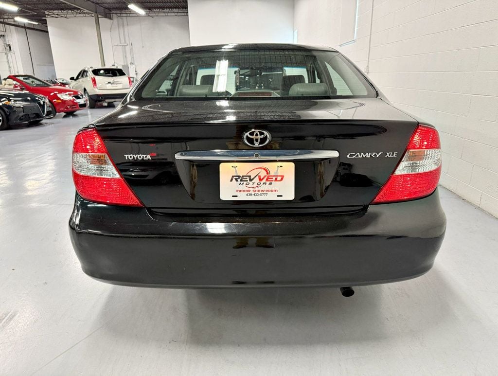 2004 Toyota Camry 4dr Sedan XLE Automatic - 22676965 - 5