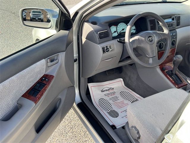 2004 Toyota Corolla 4dr Sedan CE Automatic - 22978683 - 9