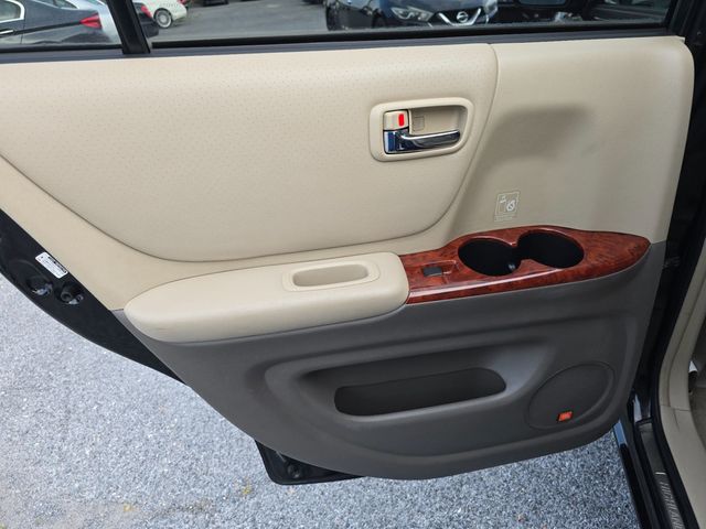 2004 Toyota Highlander 4dr V6 4WD Limited w/3rd Row - 23074636 - 11