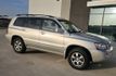2004 Toyota Highlander 4dr V6 4WD w/3rd Row - 23040580 - 9