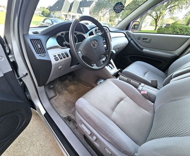 2004 Toyota Highlander 4dr V6 4WD w/3rd Row - 23040580 - 16