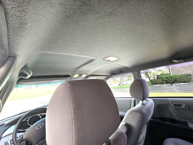 2004 Toyota Highlander 4dr V6 4WD w/3rd Row - 23040580 - 25