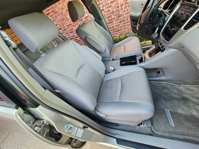 2004 Toyota Highlander 4dr V6 4WD w/3rd Row - 23040580 - 41
