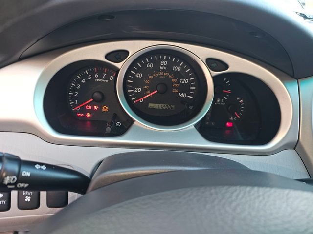 2004 Toyota Highlander 4dr V6 4WD w/3rd Row - 23040580 - 46