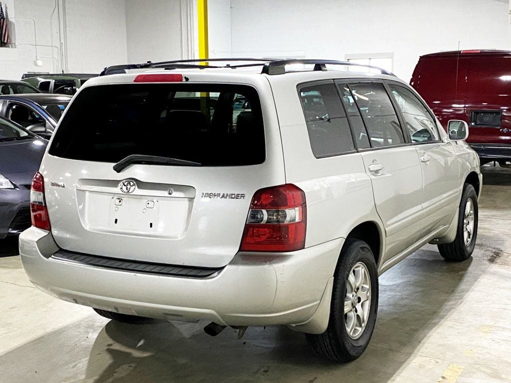 2004 Toyota Highlander 4dr V6 w/3rd Row - 22388184 - 10