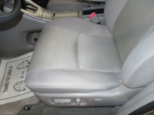 2004 Toyota Highlander 6CYLINDER AWD EXTRA CLEAN HIGHLANDER 2OWNER  3RD ROW SEATING  - 23043106 - 14