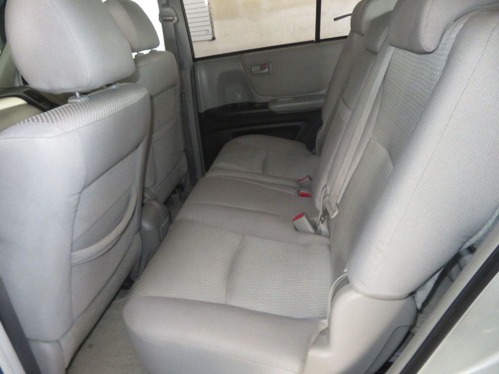 2004 Toyota Highlander 6CYLINDER AWD EXTRA CLEAN HIGHLANDER 2OWNER  3RD ROW SEATING  - 23043106 - 17
