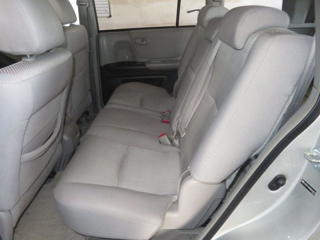 2004 Toyota Highlander 6CYLINDER AWD EXTRA CLEAN HIGHLANDER 2OWNER  3RD ROW SEATING  - 23043106 - 20