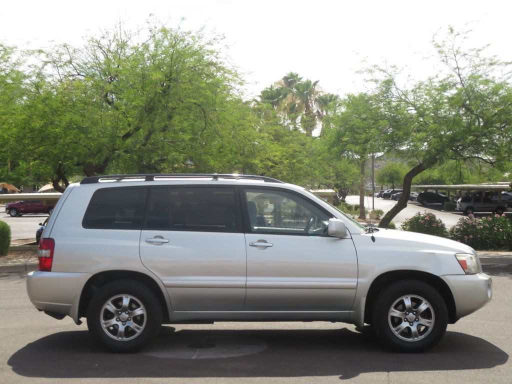 2004 Toyota Highlander 6CYLINDER AWD EXTRA CLEAN HIGHLANDER 2OWNER  3RD ROW SEATING  - 23043106 - 2