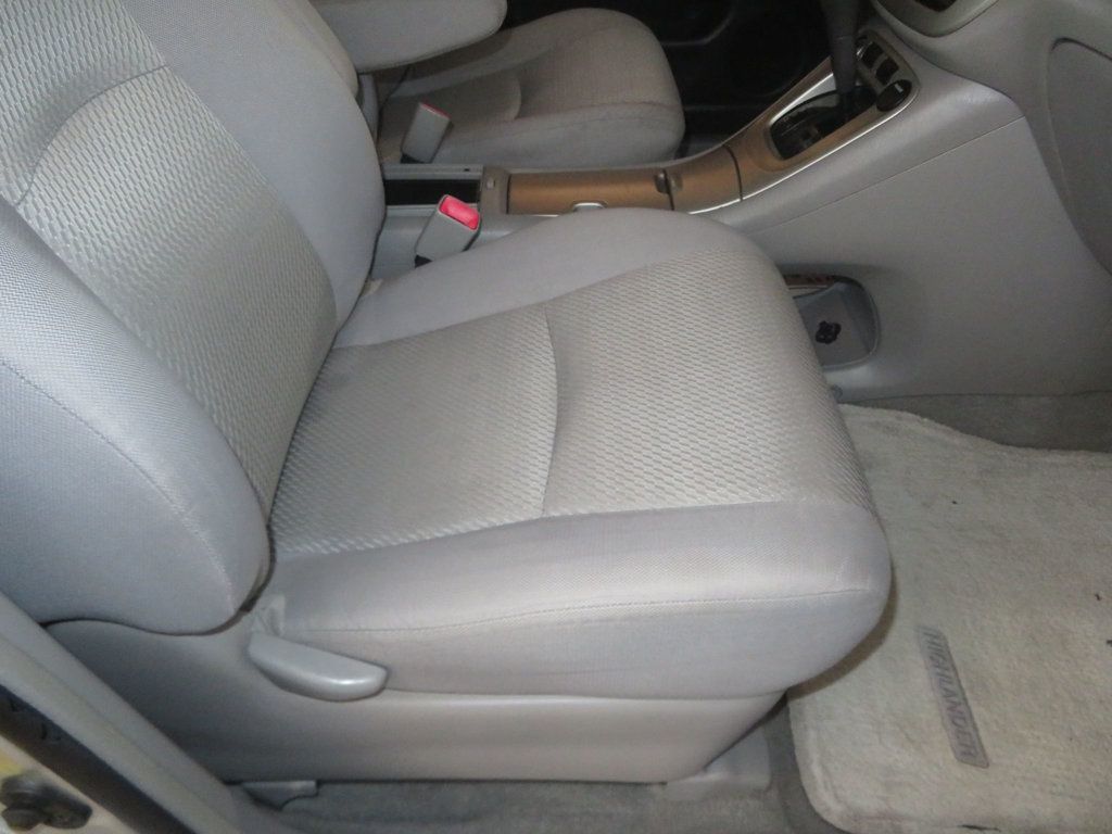 2004 Toyota Highlander 6CYLINDER AWD EXTRA CLEAN HIGHLANDER 2OWNER  3RD ROW SEATING  - 23043106 - 29