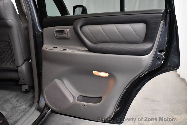 2004 Toyota Land Cruiser 4dr 4WD - 23035360 - 17