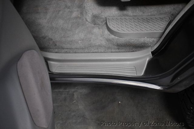 2004 Toyota Land Cruiser 4dr 4WD - 23035360 - 22