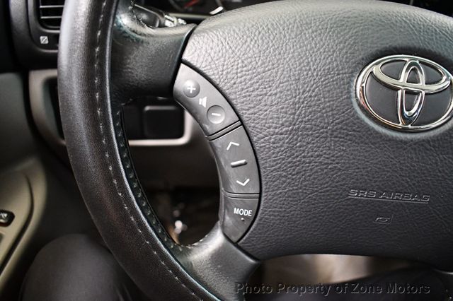 2004 Toyota Land Cruiser 4dr 4WD - 23035360 - 33